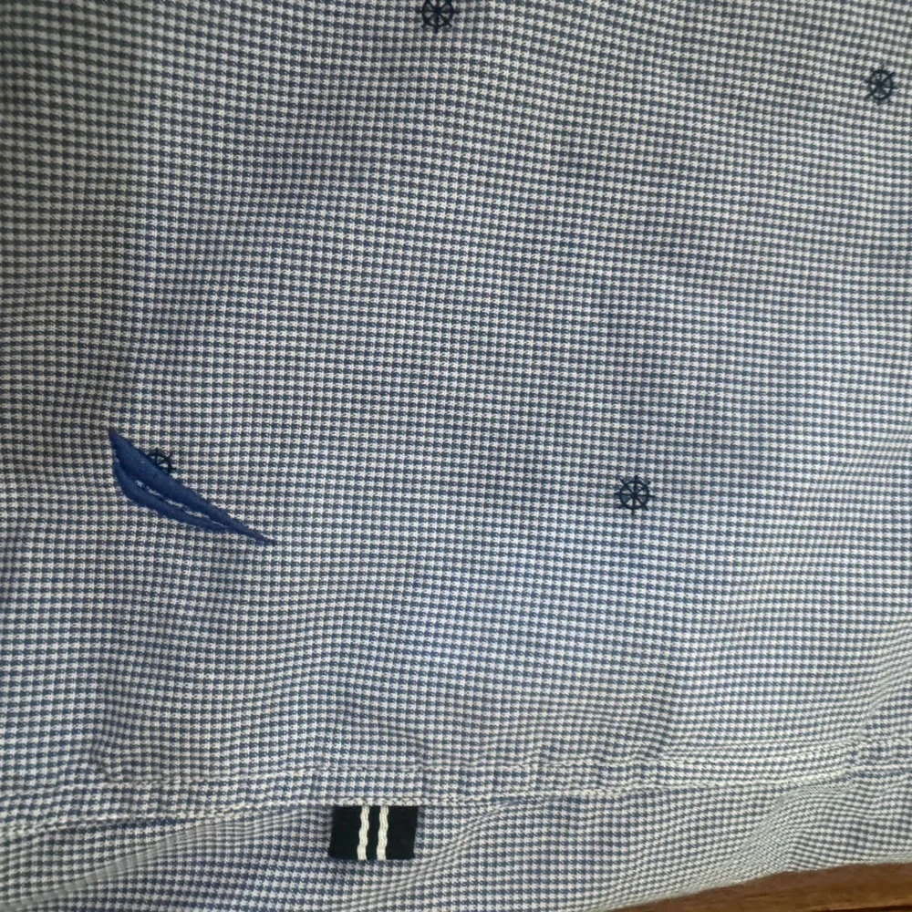 Good used condition nautica brand shirt. Sz xxl